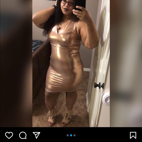 Fashion nova dress - Picture 3 of 3